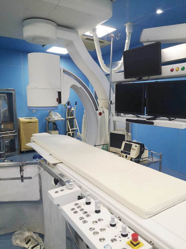 我院大型医疗设备DSA机器.jpg 我院大型医疗设备DSA机器.jpg